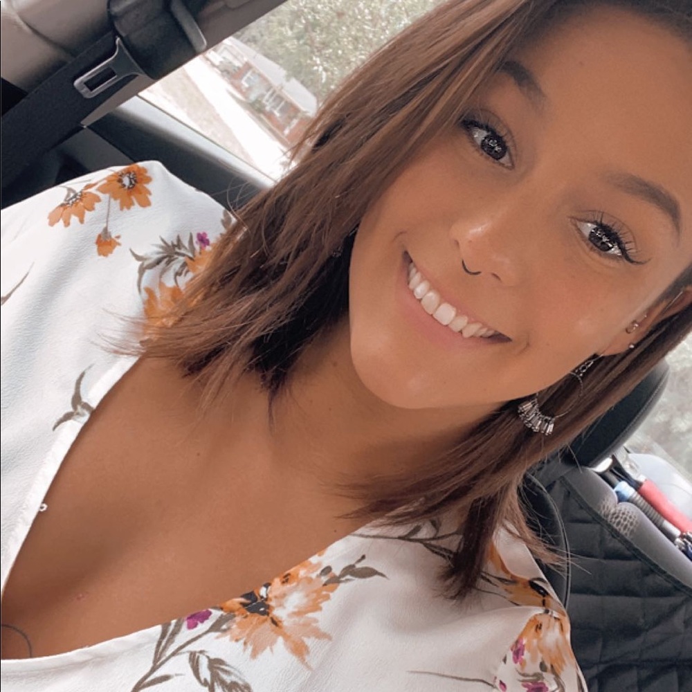 Meet your Posher, Lauren